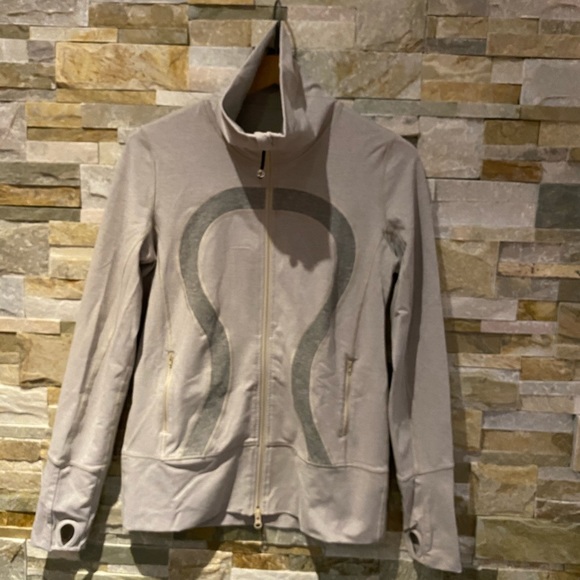 Lululemon zip up in beige/grey - size 8 - Picture 10 of 11